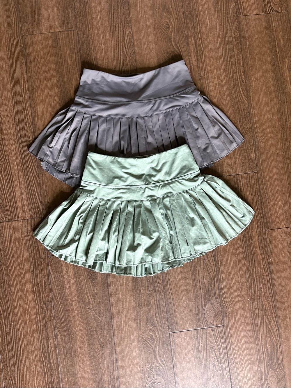 Pleated Active Skirt - Gray & Sage